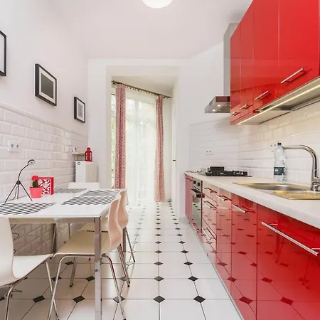 Modern Urban Escape - Old Town Apartment - By Upstairs Cracovia Esterno foto
