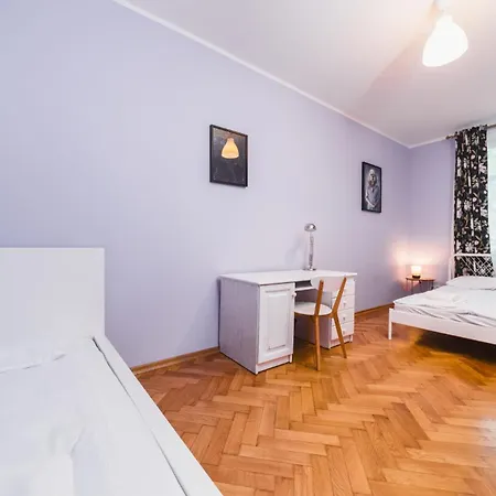 Modern Urban Escape - Old Town Apartment - By Upstairs Cracovia Esterno foto
