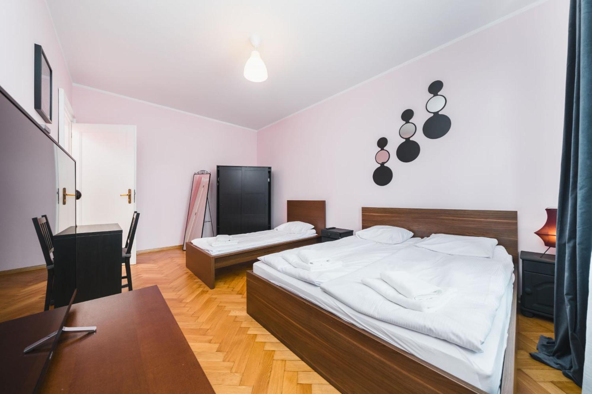 Modern Urban Escape - Old Town - By Upstairs * Cracovia