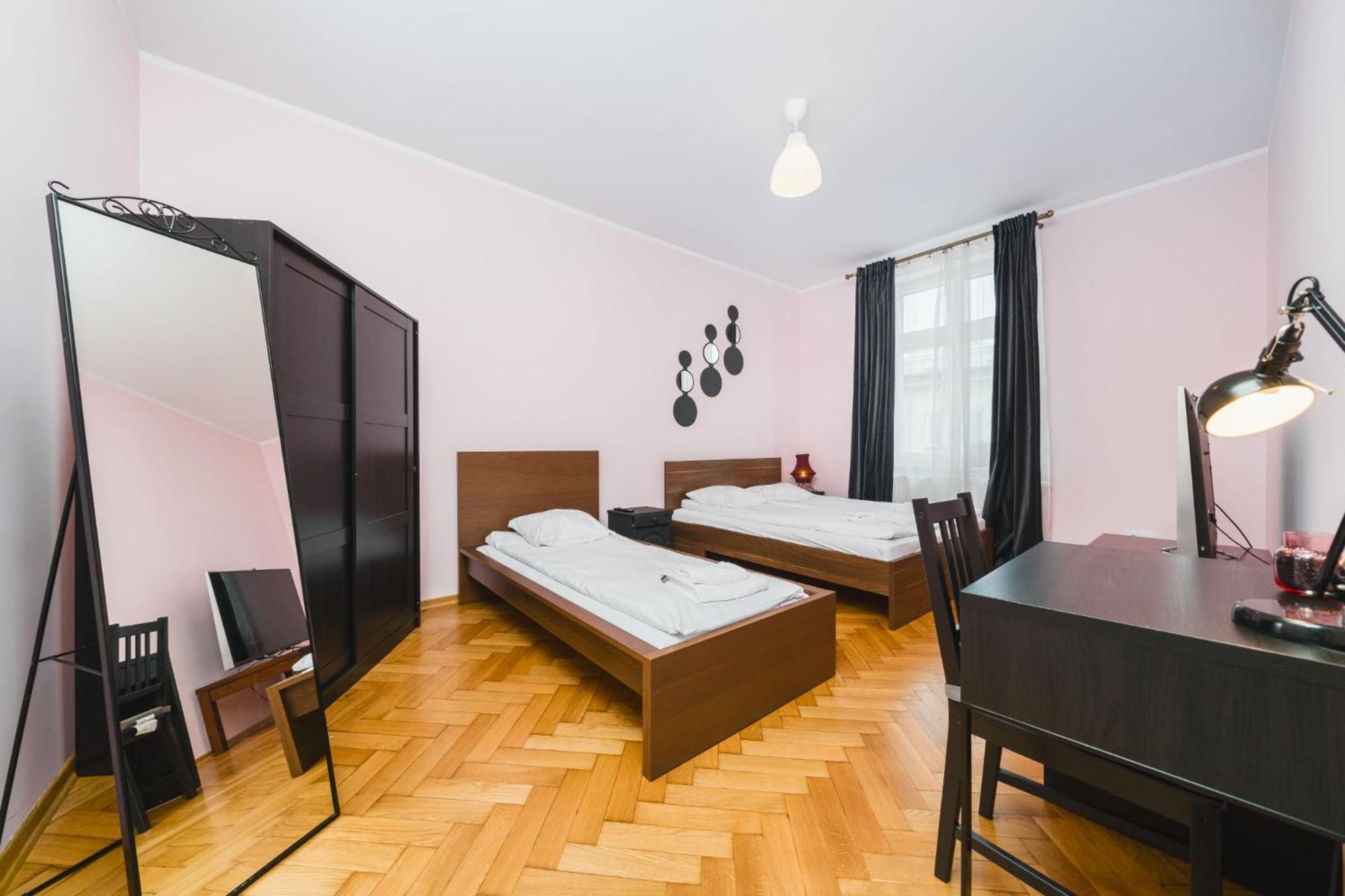 Modern Urban Escape - Old Town - By Upstairs Krakau